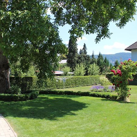 Ferienwohnung Und Gaestezimmer Korb Krumpendorf Екстериор снимка